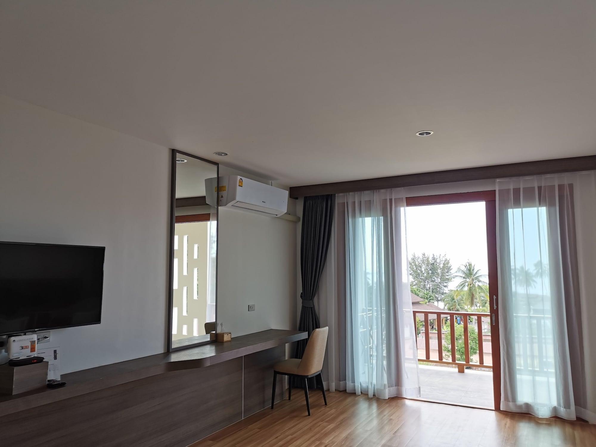 Nana Beach Hotel & Resort Pathiu 외부 사진