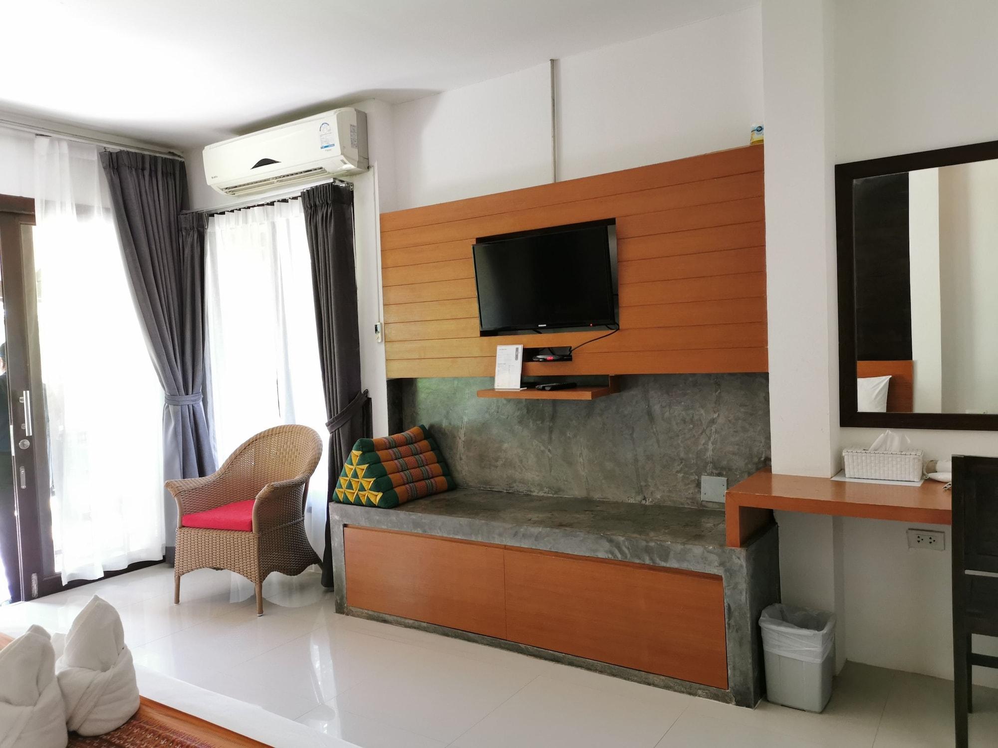 Nana Beach Hotel & Resort Pathiu 외부 사진