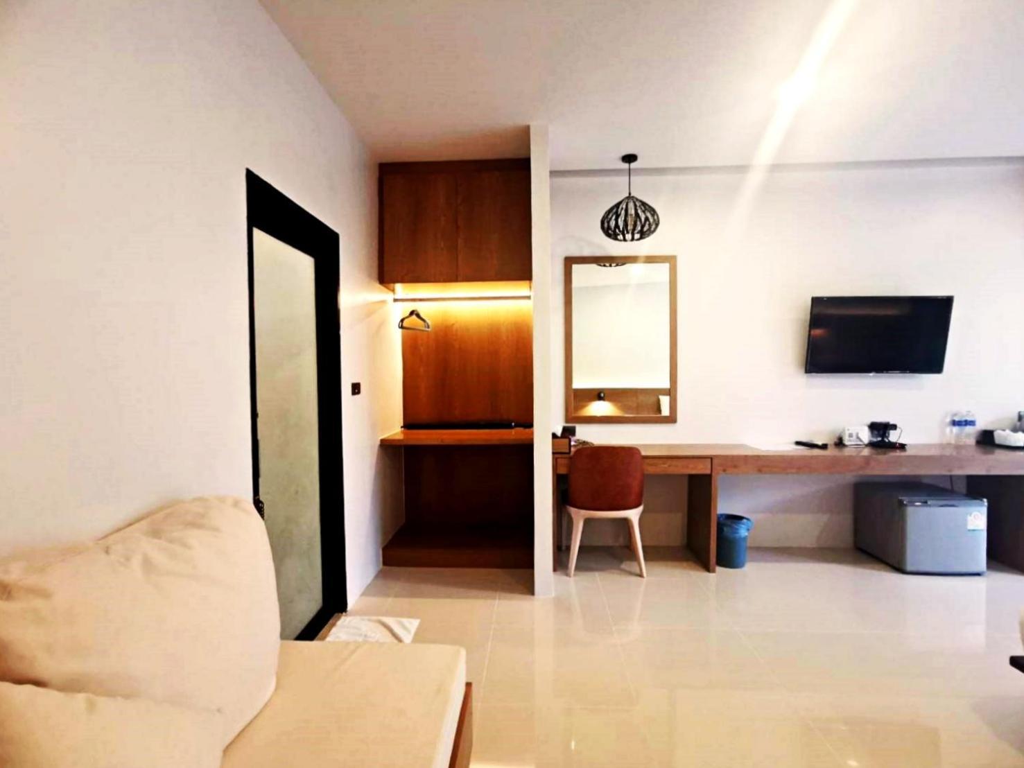 Nana Beach Hotel & Resort Pathiu 외부 사진