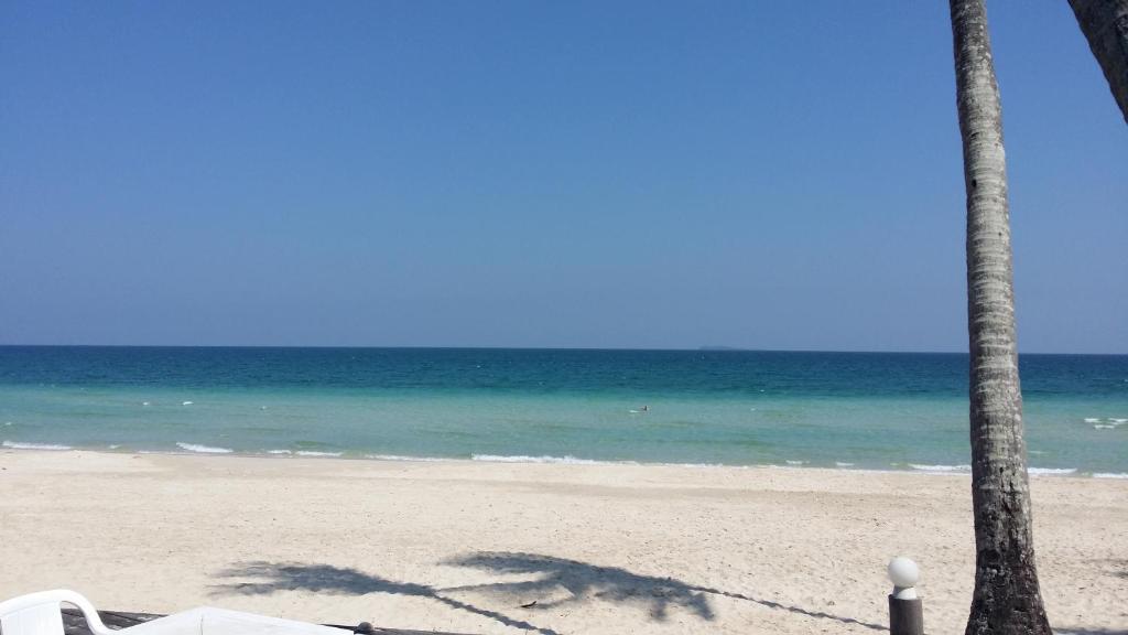 Nana Beach Hotel & Resort Pathiu 외부 사진