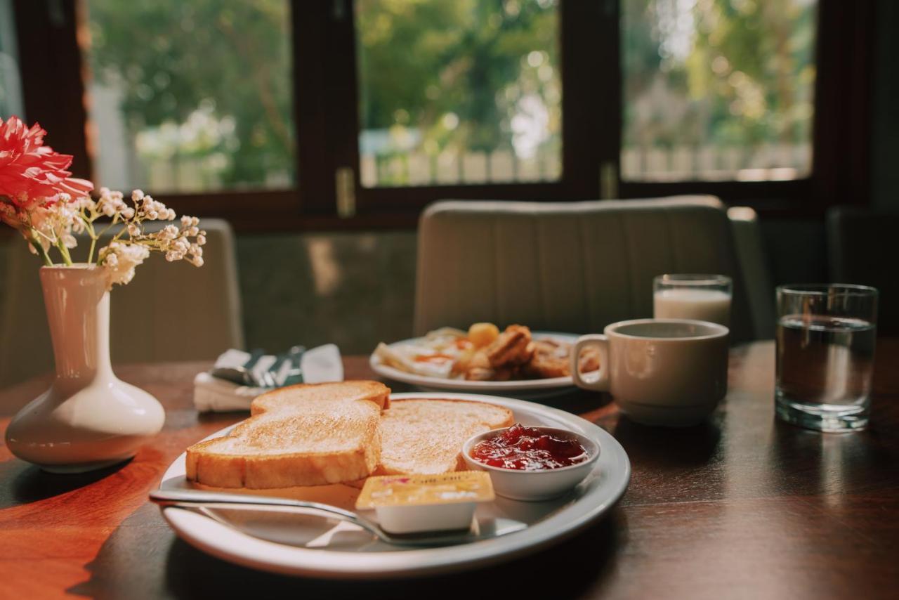 Nana Beach Hotel & Resort Pathiu 외부 사진
