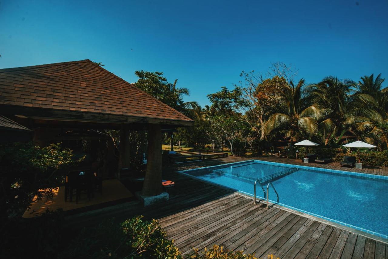 Nana Beach Hotel & Resort Pathiu 외부 사진