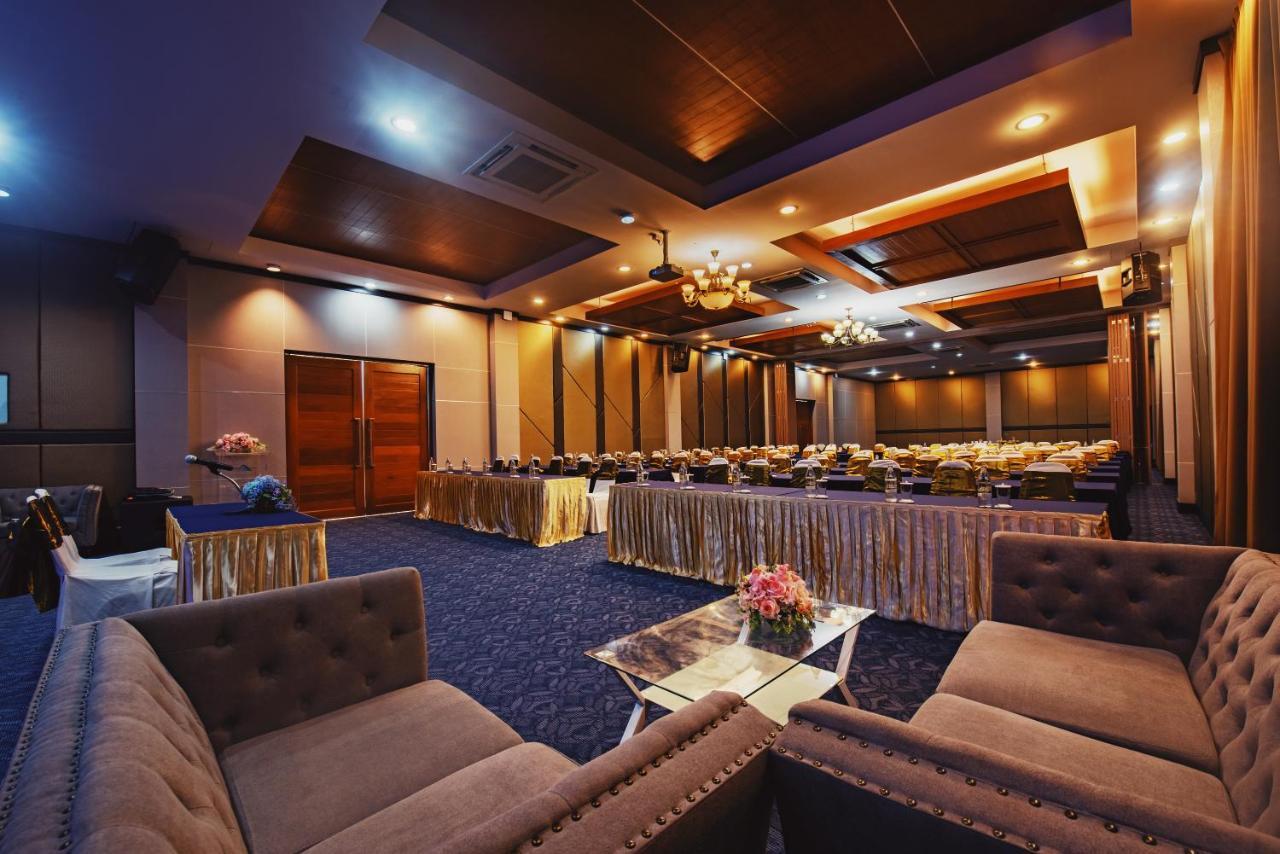 Nana Beach Hotel & Resort Pathiu 외부 사진